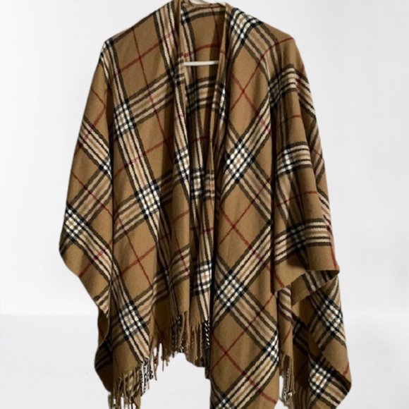 NWOT plaid shawl with fringe - Picture 1 of 4